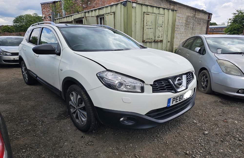 Nissan Qashqai Plus 2 Breaking Parts Spares Tekna White 326 G