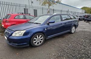 Toyota Avensis MK2 Breaking Parts Spares D4D Estate Blue 8P4