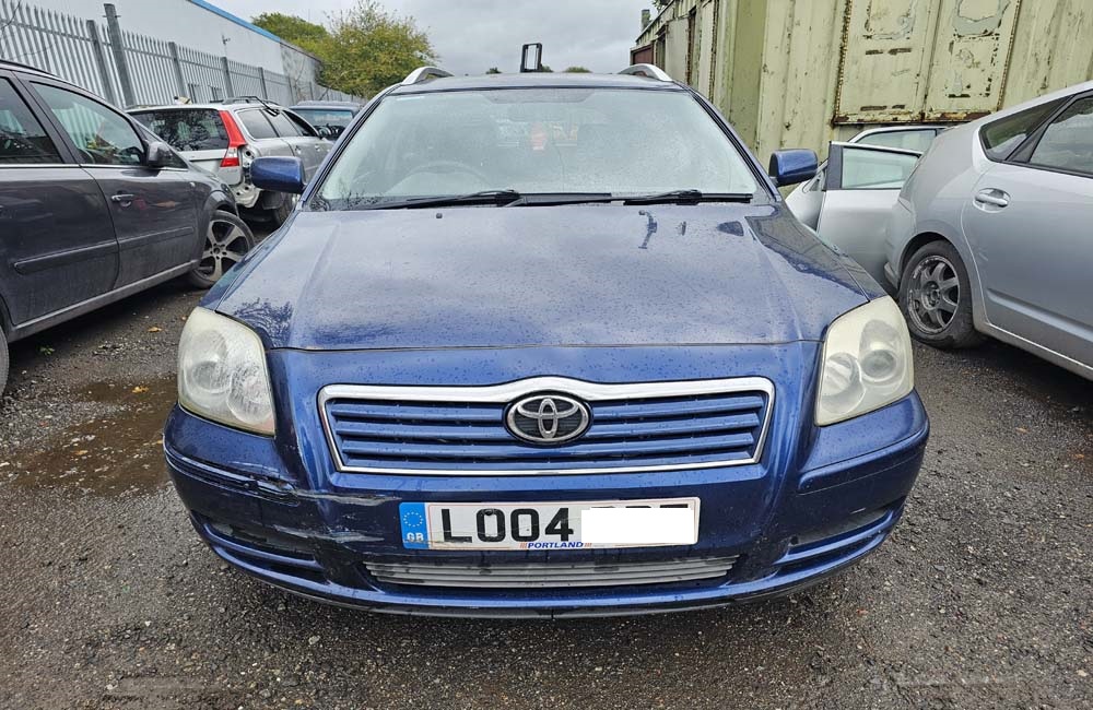 Toyota Avensis MK2 Breaking Parts Spares D4D Estate Blue 8P4